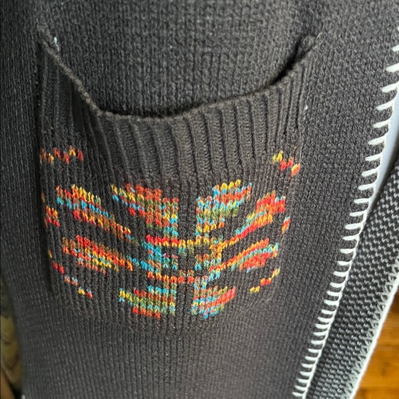 Chic Hooded Cardigan with Patterned Design - Picture 2 of 6